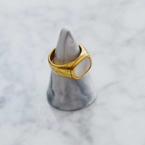 Gold Plated Squared White Seashell Signet Ring - Picture 2 of 12